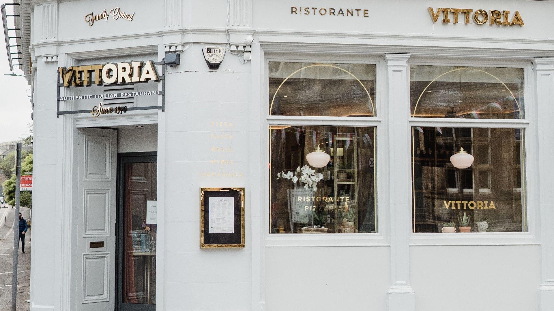 Vittoria, Edinburgh (exterior decoration)
